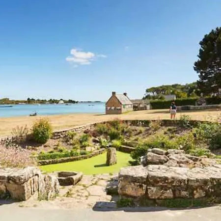Spacious T4 With Wifi On The Seafront Apartment